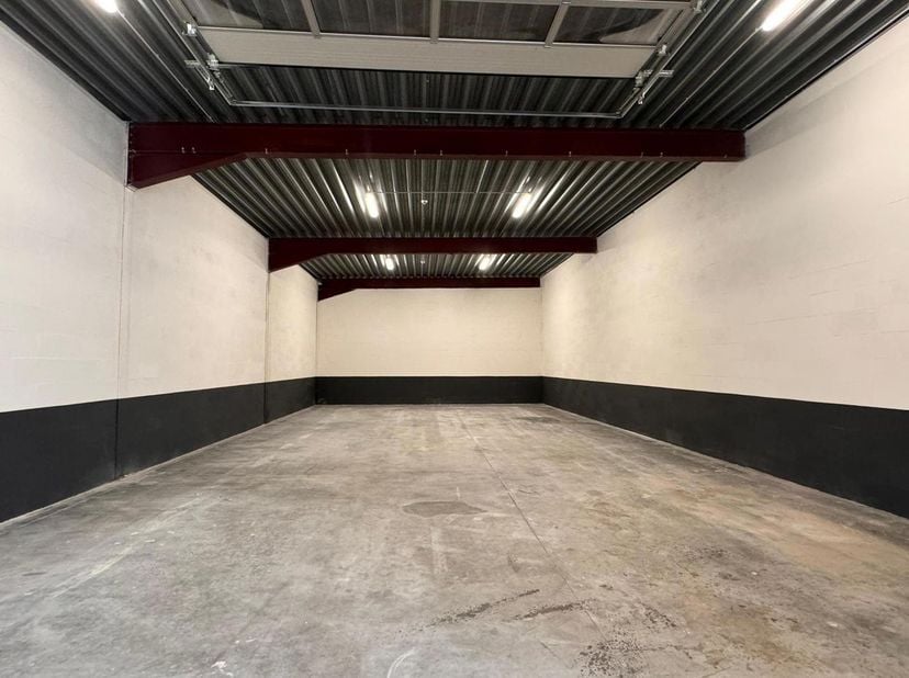 Bedrijfsvastgoed te huur in Slakweidestraat 42,
                    3631 Boorsem