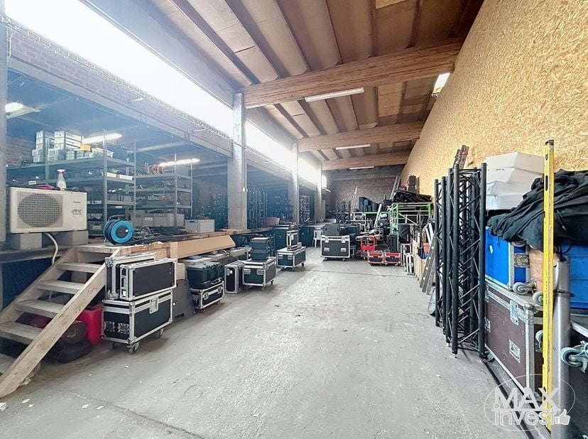 Bedrijfsvastgoed te huur in ,
                    7700 Moeskroen