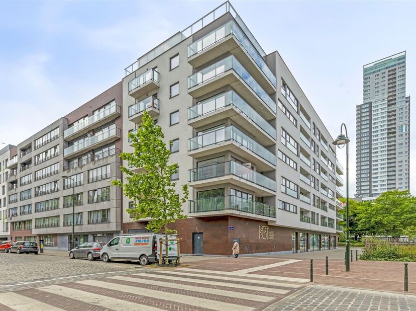 APP. MET 2 SLKS, AUTOSTAANPLAATS + KELDERBERGING<br />
<br />
Residentie Allée Verte is gelegen in de Hélihavenlaan ter hoogte van huisnummer 50. Wi