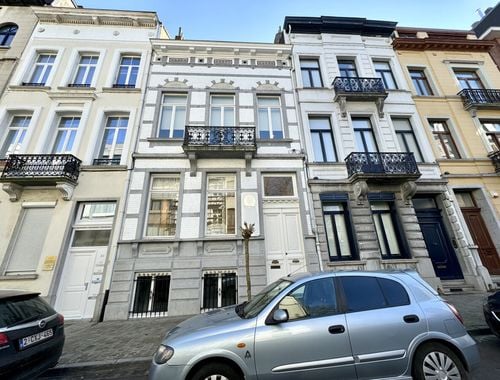                                         Bureaux à louer à Ixelles, € 2.600
