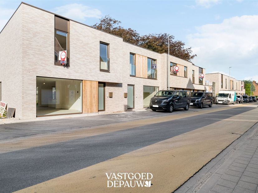 Schitterende nieuwbouwwoning in project Green Yard te Ruddervoorde.<br />
Gelegen in een rustige, groene en stille omgeving, biedt dit project alles
