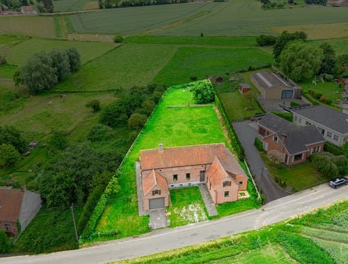                                         Hoeve te koop in Arc-Ainières, € 429.000
