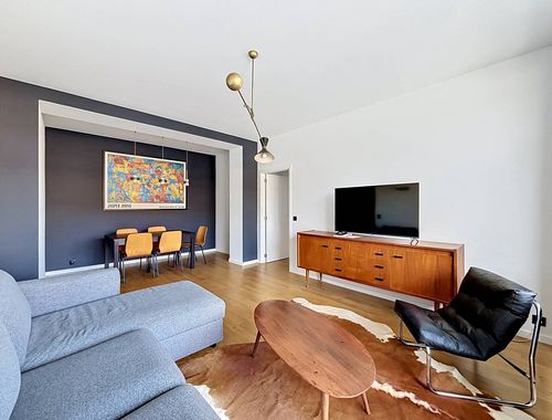                                         Appartement à louer à Ixelles, € 1.800
