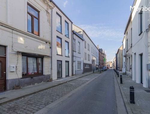                                         Woning te huur in Gent, € 1.800
