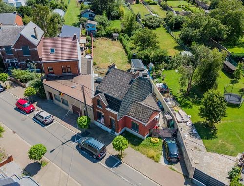                                        Woning te koop in Tamines, € 260.000
