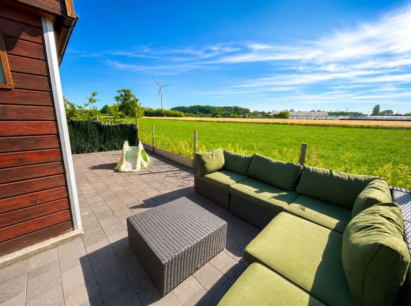 Nieuwe prijs, dezelfde mooie woning!<br />
<br />
Deze ruime gezinswoning in Evergem is nu beschikbaar aan een nieuwe, verlaagde vraagprijs. Een uitst
