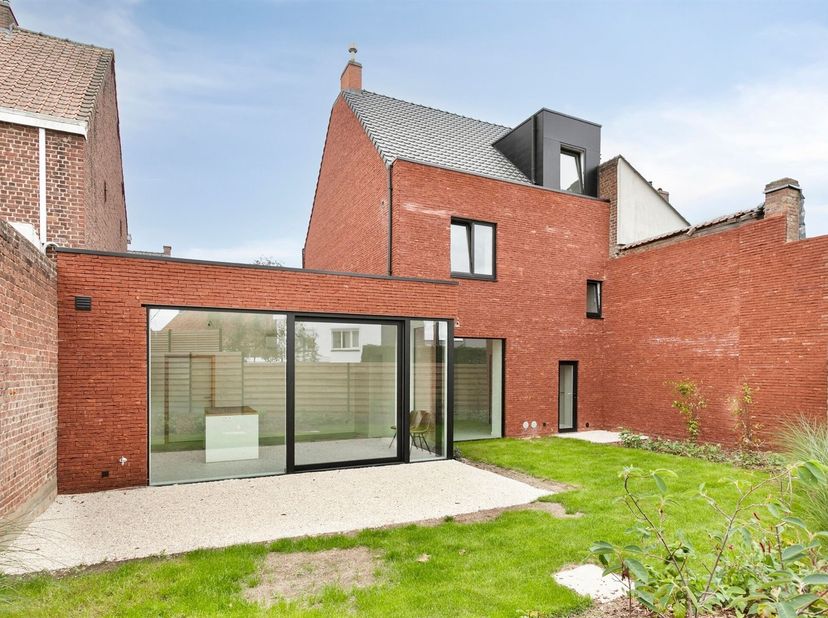 Maison à vendre à Bossuitstraat 5,
                    8552 Moen