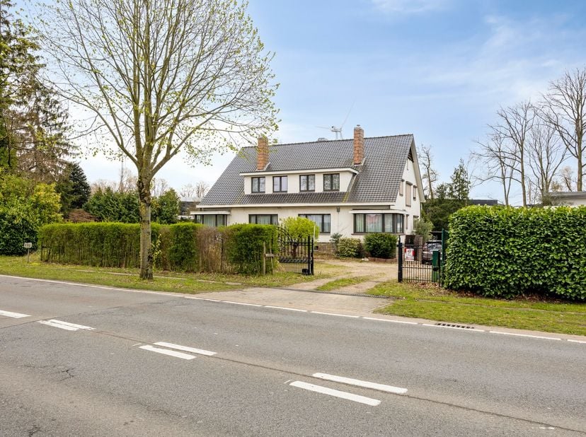 Huis te koop in Genkersteenweg 235,
                    3500 Hasselt