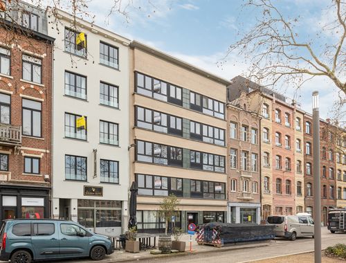                                         Bien commercial à louer à Antwerpen, € 2.500
