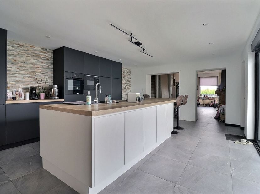 Huis te koop
                    in 7783 Le Bizet