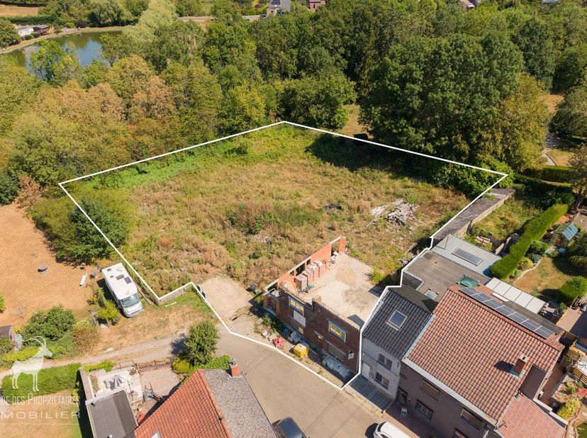 Referentie agentschap: V6031-1840<br />
VIRTUELE TOUR: https://envisite.net/vtour/fr/awl487/frame <br />
Ontdek dit prachtige huis om volledig te reha