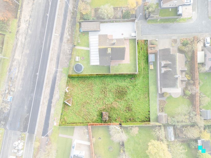Deze bouwgrond is gelegen op een perceel van 948m² en bevindt zich op een gunstige locatie te Izegem. Het perceel is geschikt voor het oprichten van e
