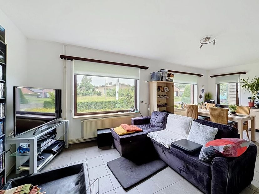 Op een rustige en groene locatie aan Breden Els 117 in Balen bevindt zich deze verzorgde gelijkvloerse woning uit 1987. Met een bewoonbare oppervlakte