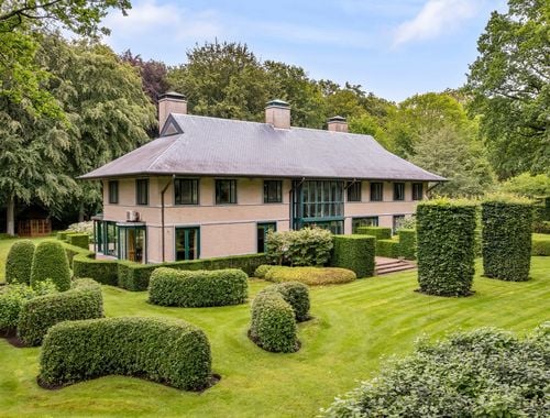                                         Villa-landhuis te koop in Brasschaat, € 2.850.000
