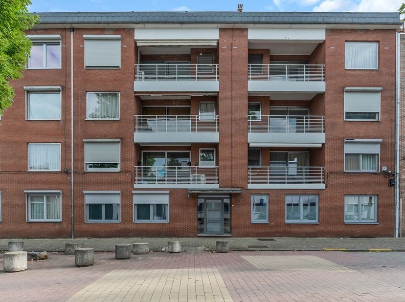 Welkom op de Hospitaalstraat 3 bus 3 in Genk.<br />
<br />
Bent u op zoek naar een ruim appartement met 3 slaapkamers in Genk?<br />
Bent u opzoek naa