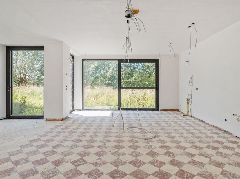 Rust, ruimte en potentieel<br />
In het groene hart van Reet, een deelgemeente van Rumst, vind je dit uitzonderlijke eigendom van ca. 1,7 hectare. Omg