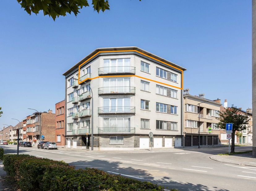 Appartement te koop in Viermaartlaan 133 bus 401,
                    9600 Ronse