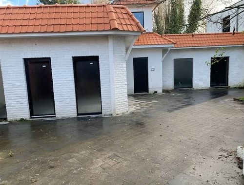                                         Magazijn met bureel te koop in Kuurne, € 199.500
