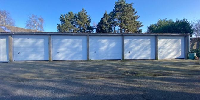 Garage te huur in Brugsesteenweg 314, 9030 Mariakerke
