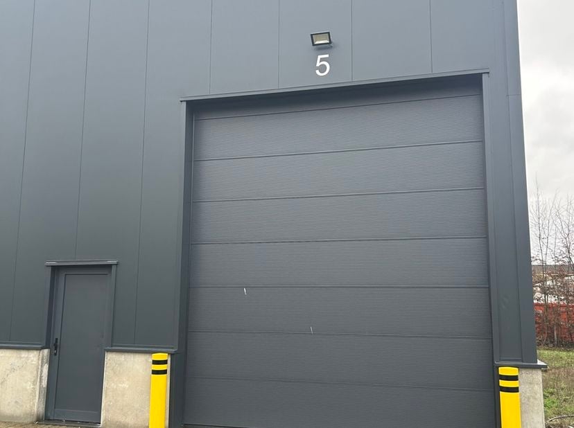 Ben jij op zoek naar een nieuwbouw industriehal in de regio van Genk? Dan hebben wij gevonden wat jij zoekt!<br />
ByAtti bedrijvencentrum is een nieu