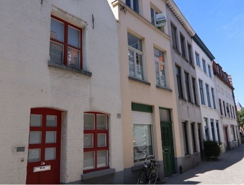                                         Maison à louer à Brugge, € 980
