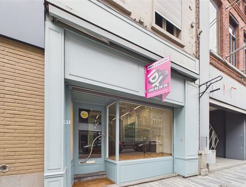                                         Bureaux à vendre à Mouscron, € 149.000
