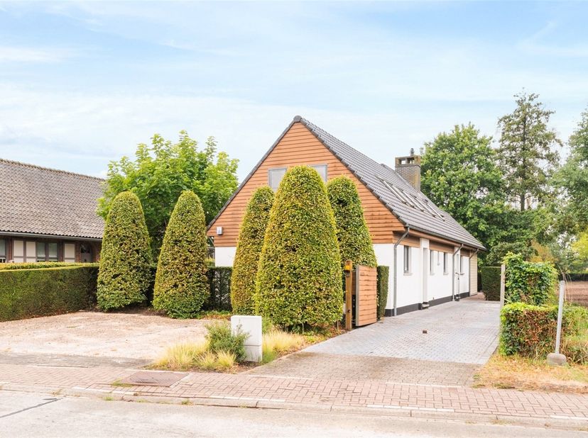 Huis te koop in Heistraat 99,
                    9190 Stekene
