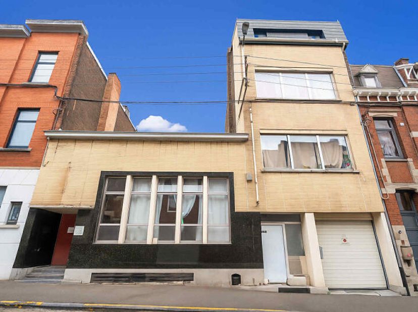 Faire offre à partir de 295.000euro ! Ensemble immobilier à Chênée (+/- 470m² utilisables) actuellement repris à la matrice cadastrale comme un bâtime