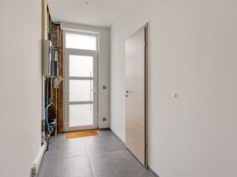 À VENDRE : Maison mitoyenne de 3 chambres à Kuringen !<br />
Découvrez cette magnifique maison mitoyenne à Kuringen. La propriété a été acquise il y a