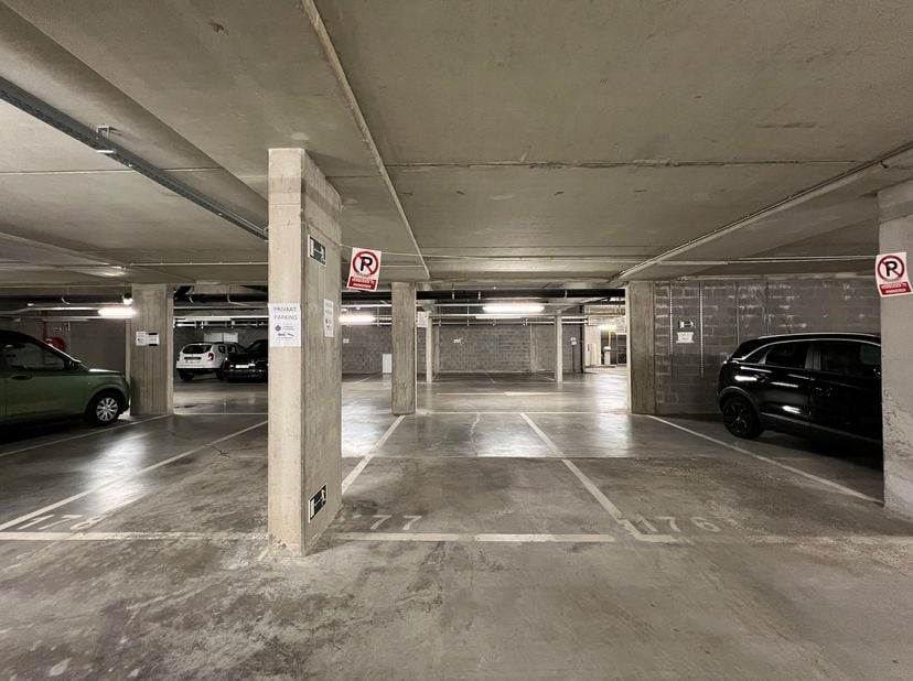 Zeer goed gelegen staanplaats op het Hertogin Van Brabantplein 27 te Leopoldsburg<br />
(staanplaats nr 177)<br />
<br />
De huurprijs bedraagt €75,00