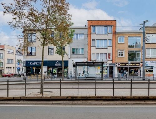                                         Usage mixte à vendre à Merksem, € 375.000

