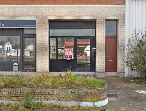                                         Espace de bureaux à vendre à Koksijde, € 60.000
