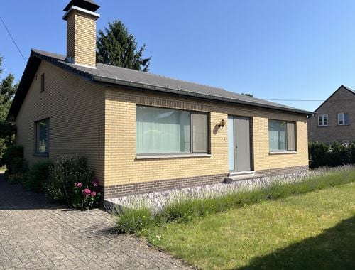                                         Bungalow te koop in As, € 425.000
