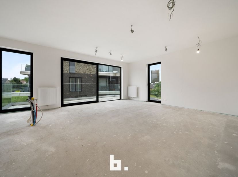 Op een boogscheut van het centrum van Beveren-Roeselare bevidt zich de stijlvolle residentie 't Hof van Deynze. Deze kleinschalige nieuwbouwresidentie