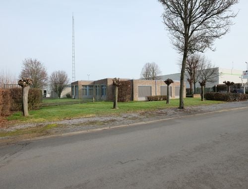                                         Bedrijfsgebouw te huur in Sint-Truiden, € 1.800
