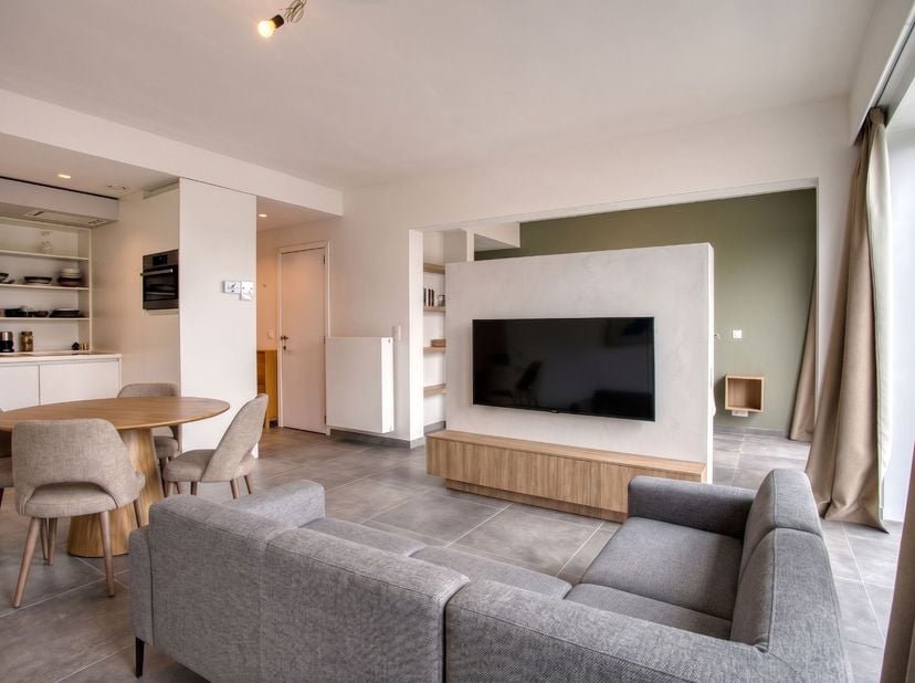 Nabij het stadscentrum van Diksmuide bieden we u deze gezellige en comfortabele studio aan. De studio bevindt zich op de derde verdieping in een klein
