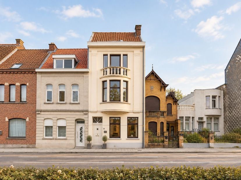 Huis te koop in Viermaartlaan 31,
                    9600 Ronse