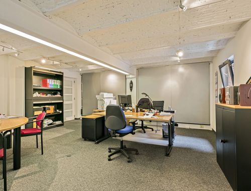                                         Bureaux à louer à Antwerpen, € 600
