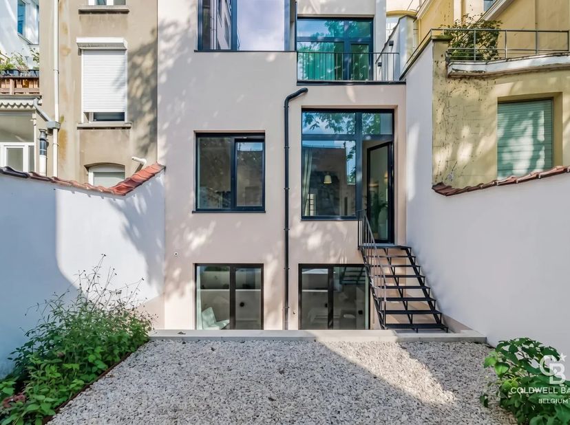 Appartement te huur in ,
                    1050 Elsene