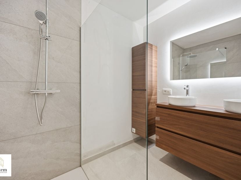 Appartement te koop in Kapellestraat 49,
                    2430 Veerle