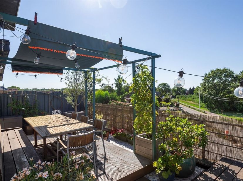 Kijkdag donderdag 27 augustus  penthouse met uitzonderlijke daktuin<br />
In het hart van Sint-Antonius ligt dit lichtrijke, pal zuidgerichte penthous