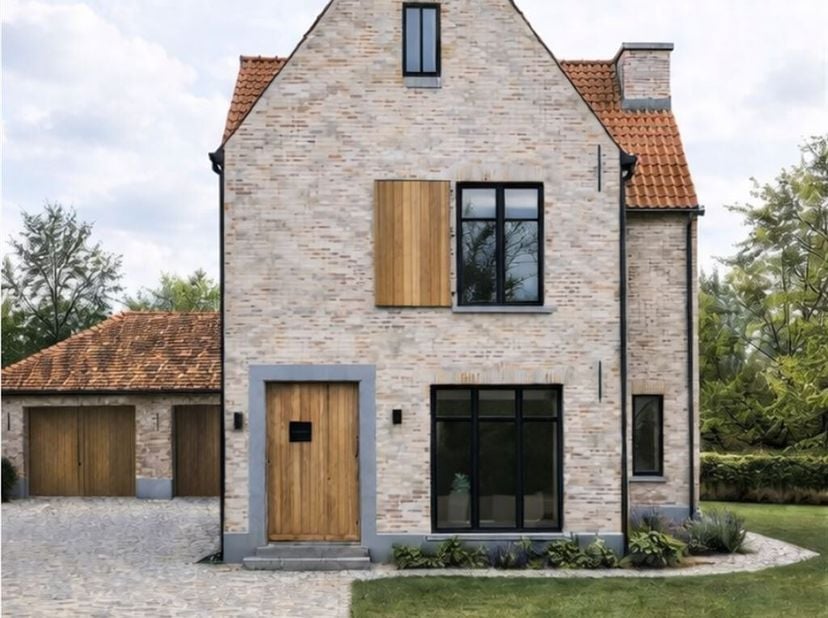 Découvrez ce spacieux terrain de 1.347 m² dans une rue calme et résidentielle, idéal pour la construction d'une spacieuse maison individuelle avec jar