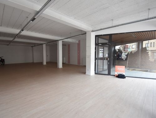                                         Commercieel Gebouw te koop in Houthalen, € 249.000

