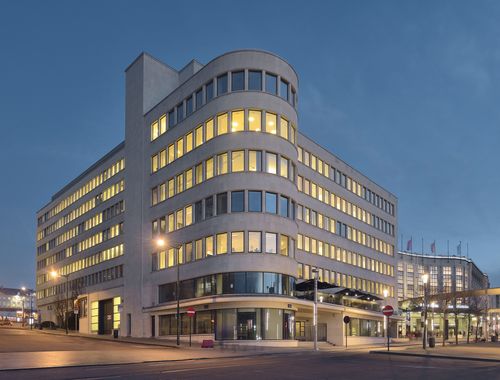                                         Immeuble de bureaux à louer à Bruxelles, € 31.400
