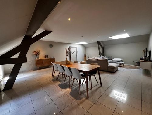                                         Attique à louer à Hasselt, € 950
