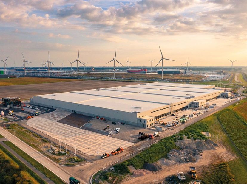 Dit "state of the art" logistiek project is gelegen in de maritieme logistieke zone in de haven van Zeebrugge. Het project bestaat uit ca. 73.000m² ma