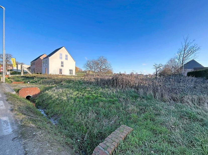 Deze bouwgrond is niet alleen een solide investering maar ook de perfecte start voor wie een kwaliteitsvolle levensstijl wil combineren met natuur en