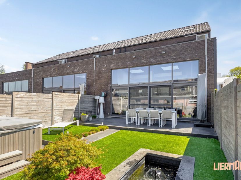 Maison à vendre
                    à 9420 Mere