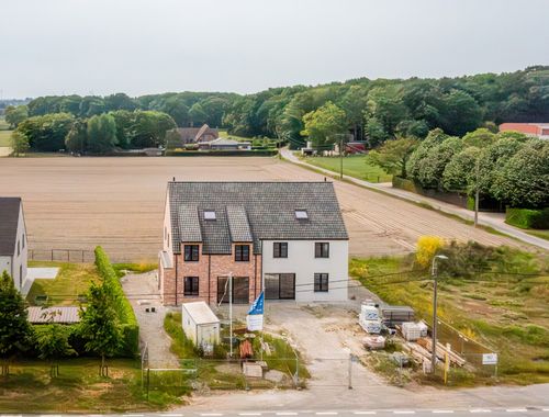                                         Maison à vendre à Meulebeke, € 433.780
