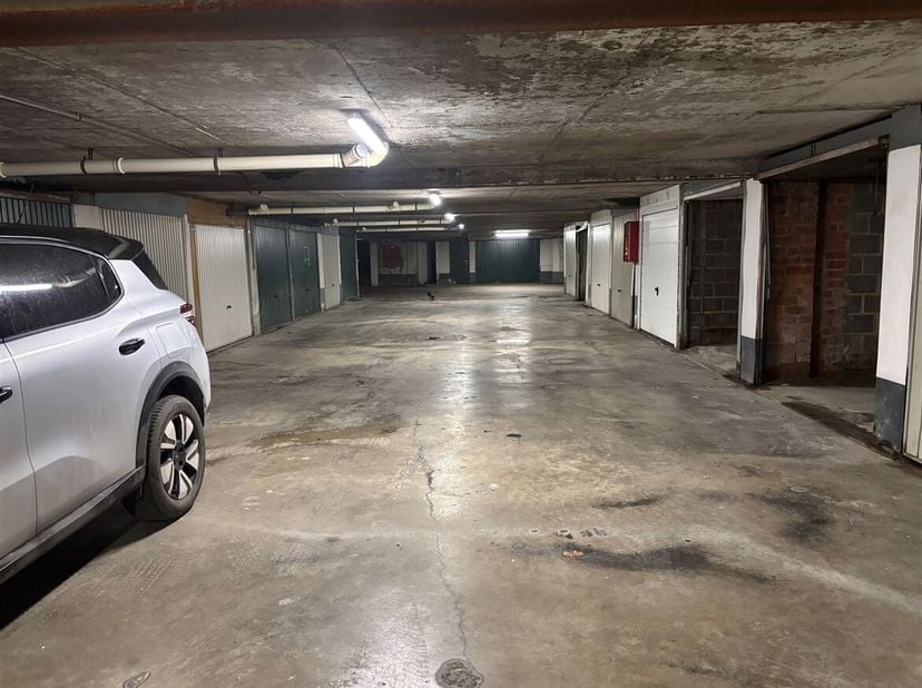 Garagebox te koop in Deurne<br />
Deze garagebox bevindt zich op de Bisschoppenhoflaan te Deurne. <br />
De box maakt deel uit van een ondergronds gar